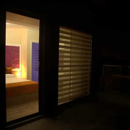 Yuzey Resi̇dance דירה *